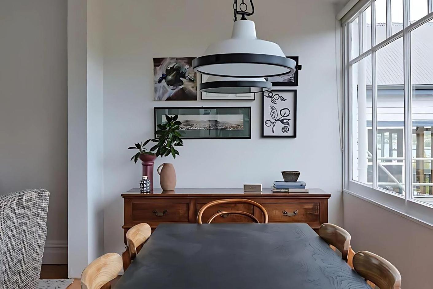Apartment Sunny Spacious Three Bedroom With Views