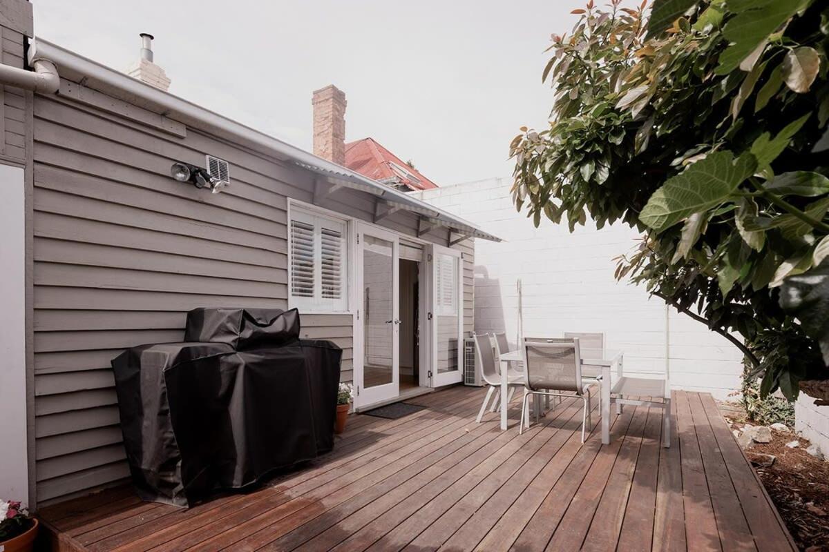Holiday home Workers On Wellington