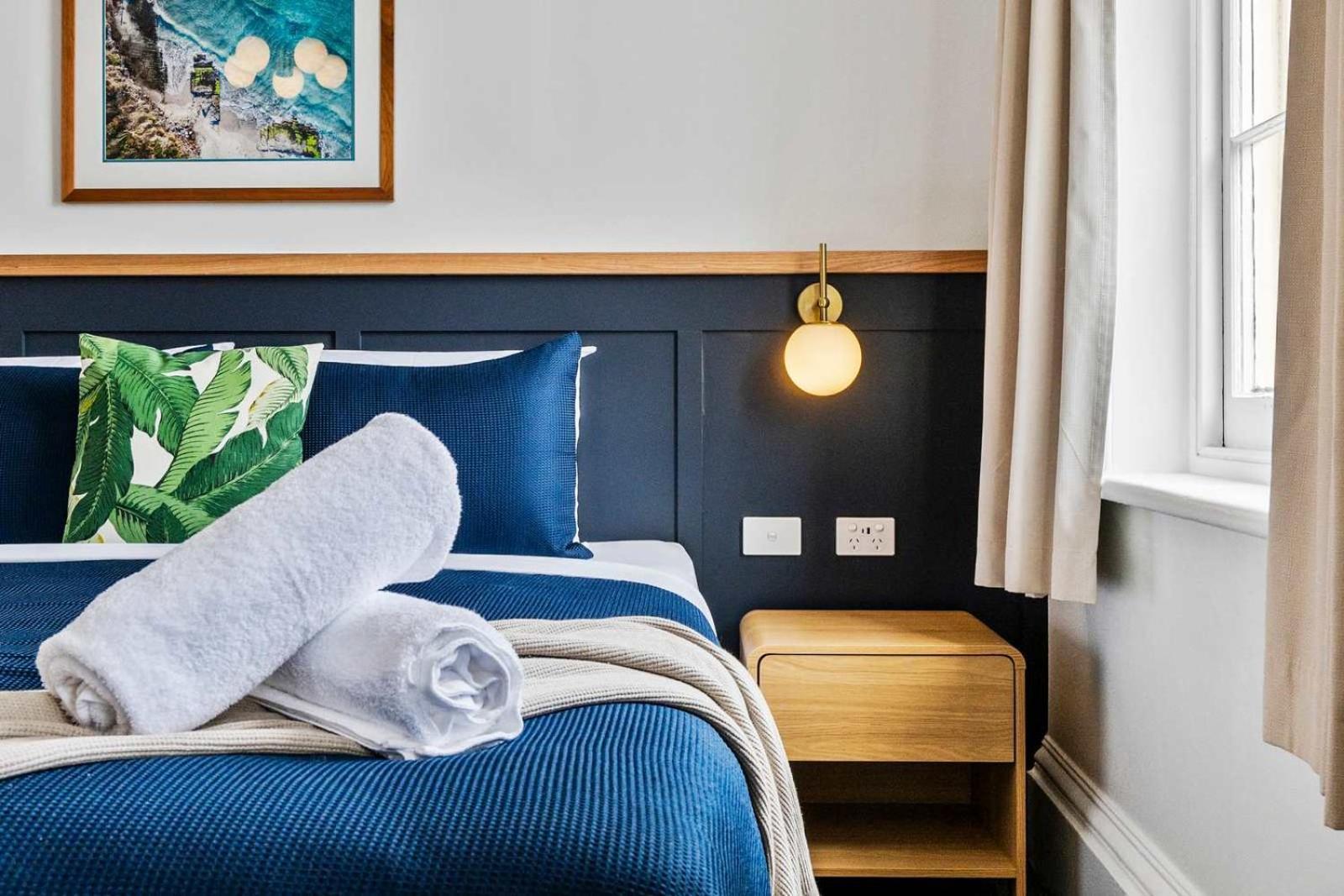 Portsea Place - Designer King And Parking Apartment