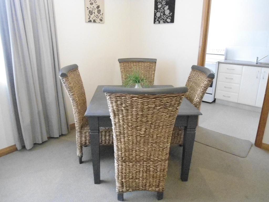 Ashwood Apartments - Bellerive Apartment