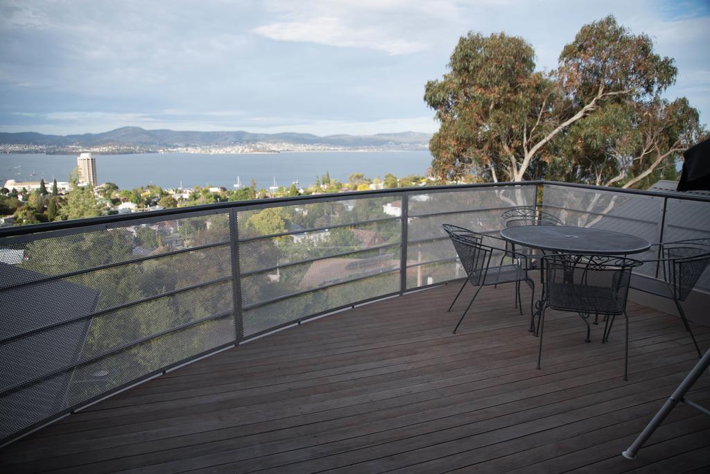 Studioat10 * Hobart