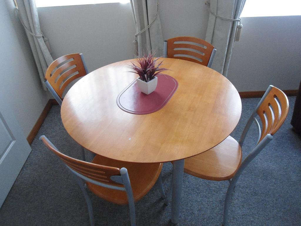 Ashwood Apartments - Bellerive Apartment *