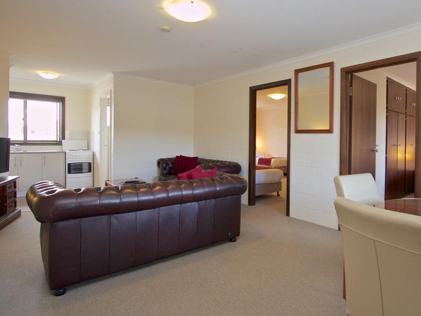 Grosvenor Court 4*