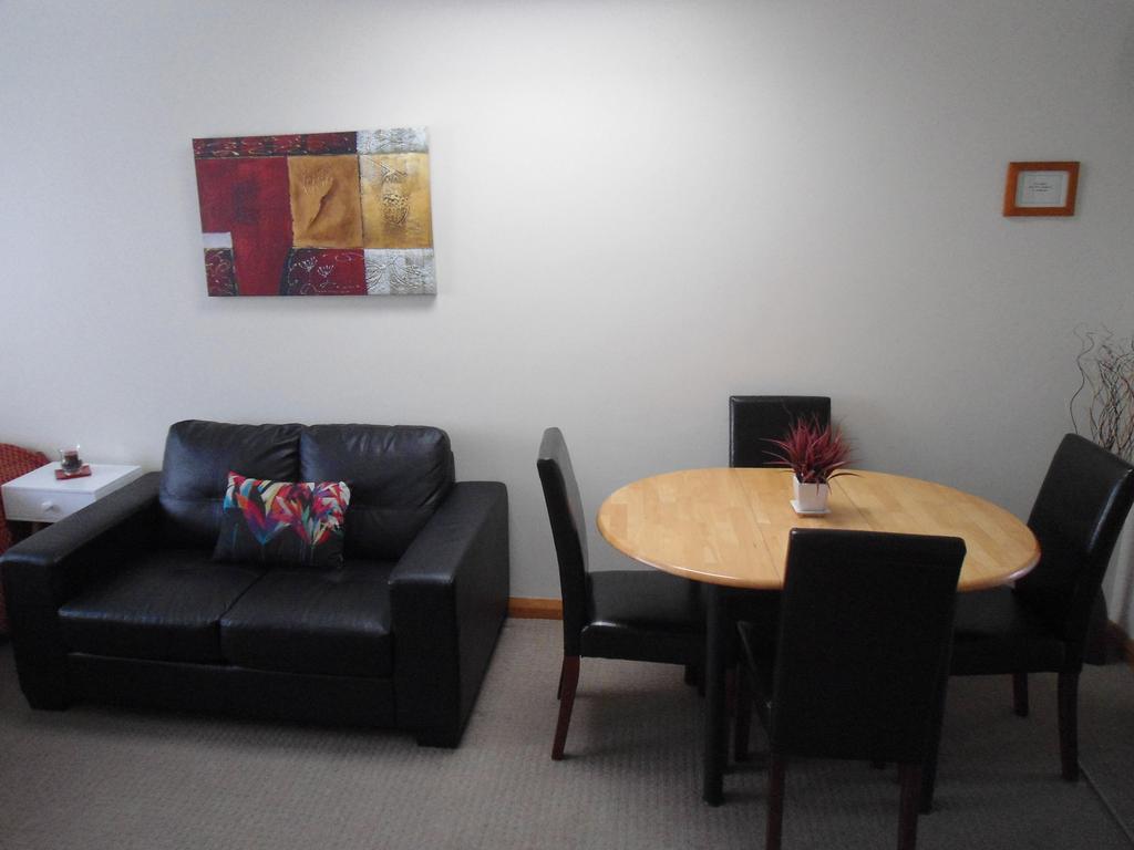 Ashwood Apartments - Bellerive Apartment *