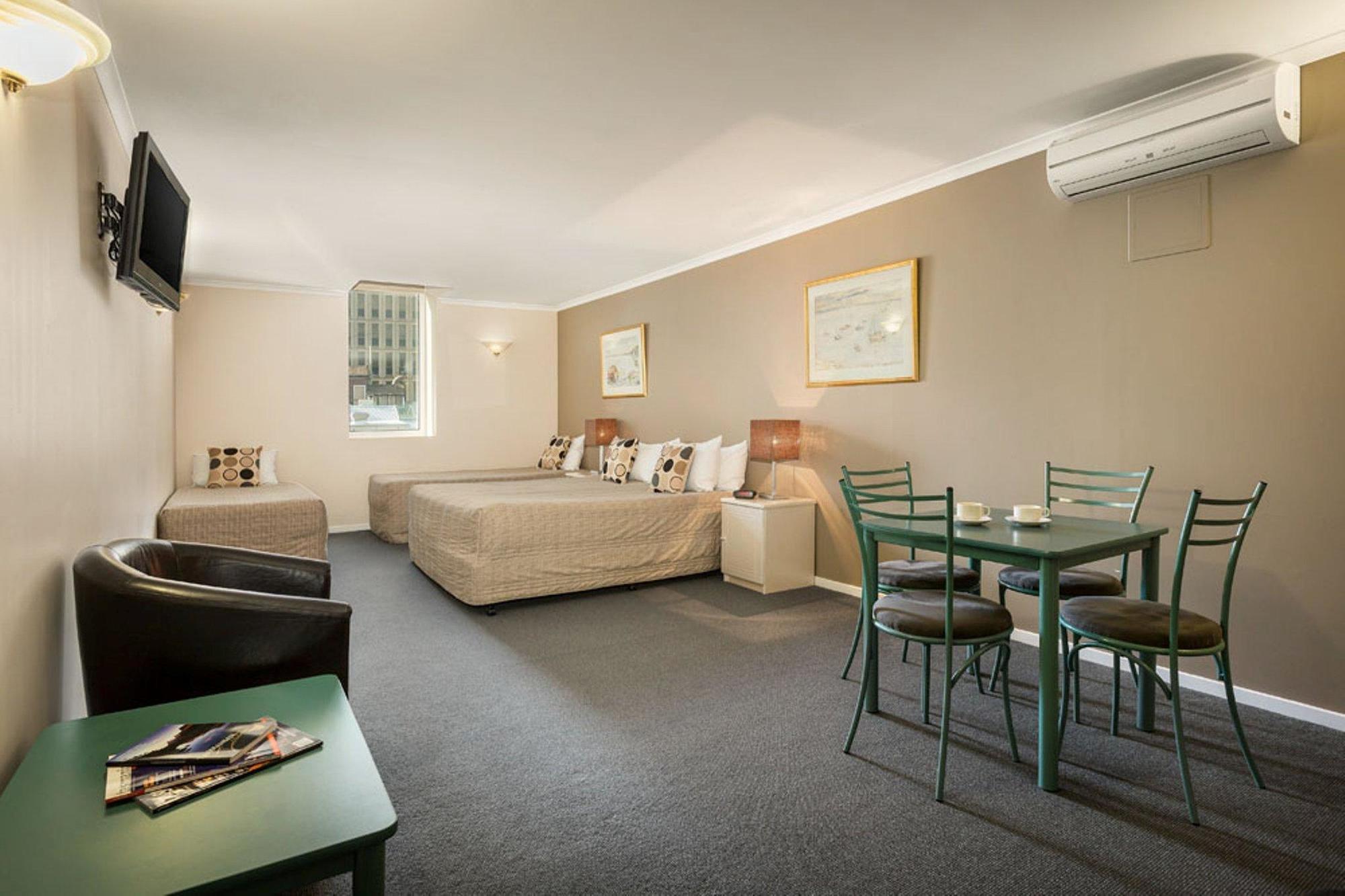 Waterfront Aparthotel
