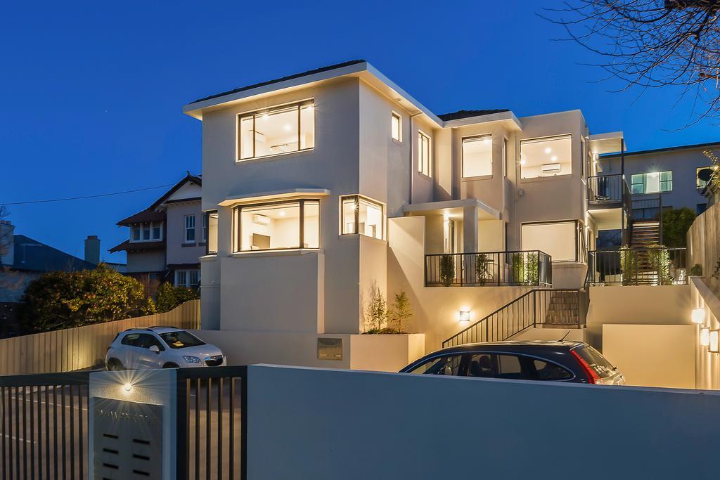 110 Hampden Aparthotel