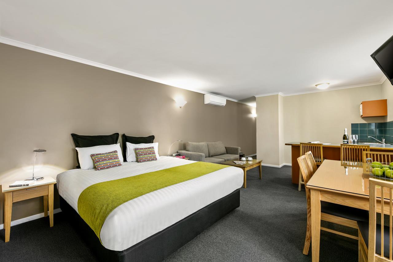 Waterfront Aparthotel Hobart