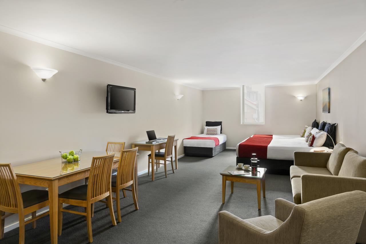 Waterfront Aparthotel
