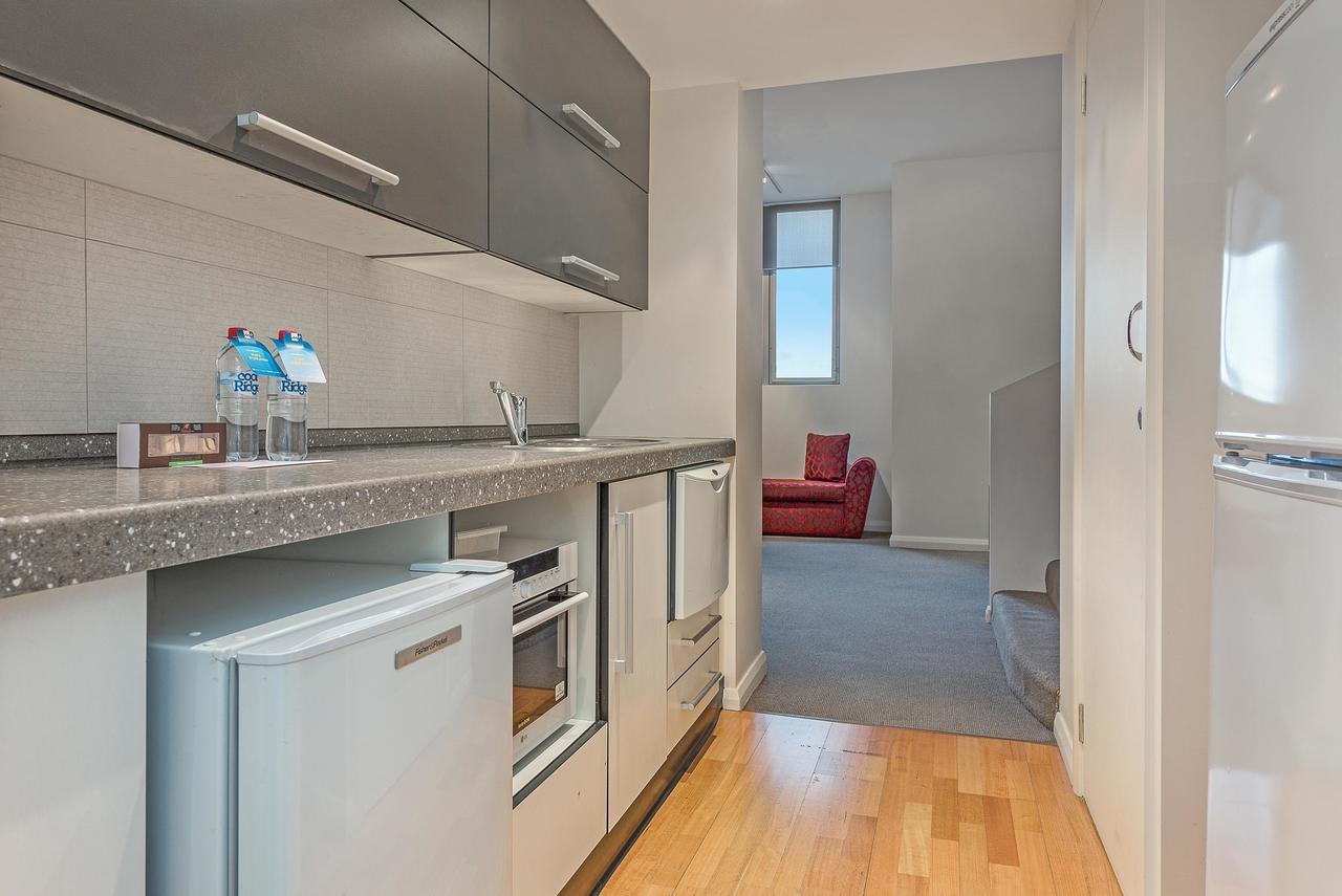 Aparthotel Mantra One Sandy Bay Road 4*