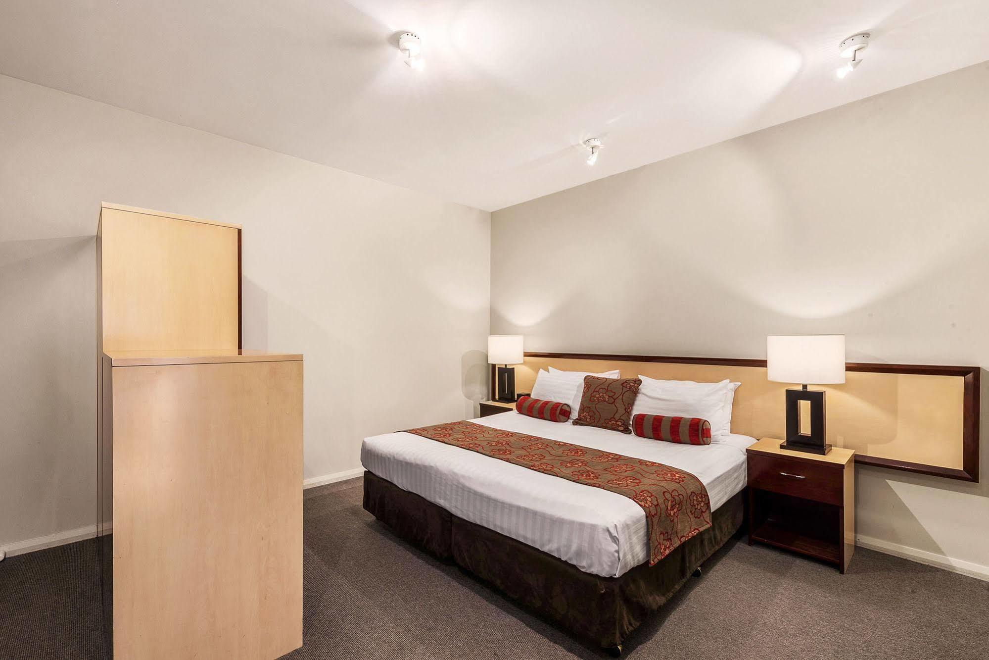 Aparthotel Mantra One Sandy Bay Road Hobart