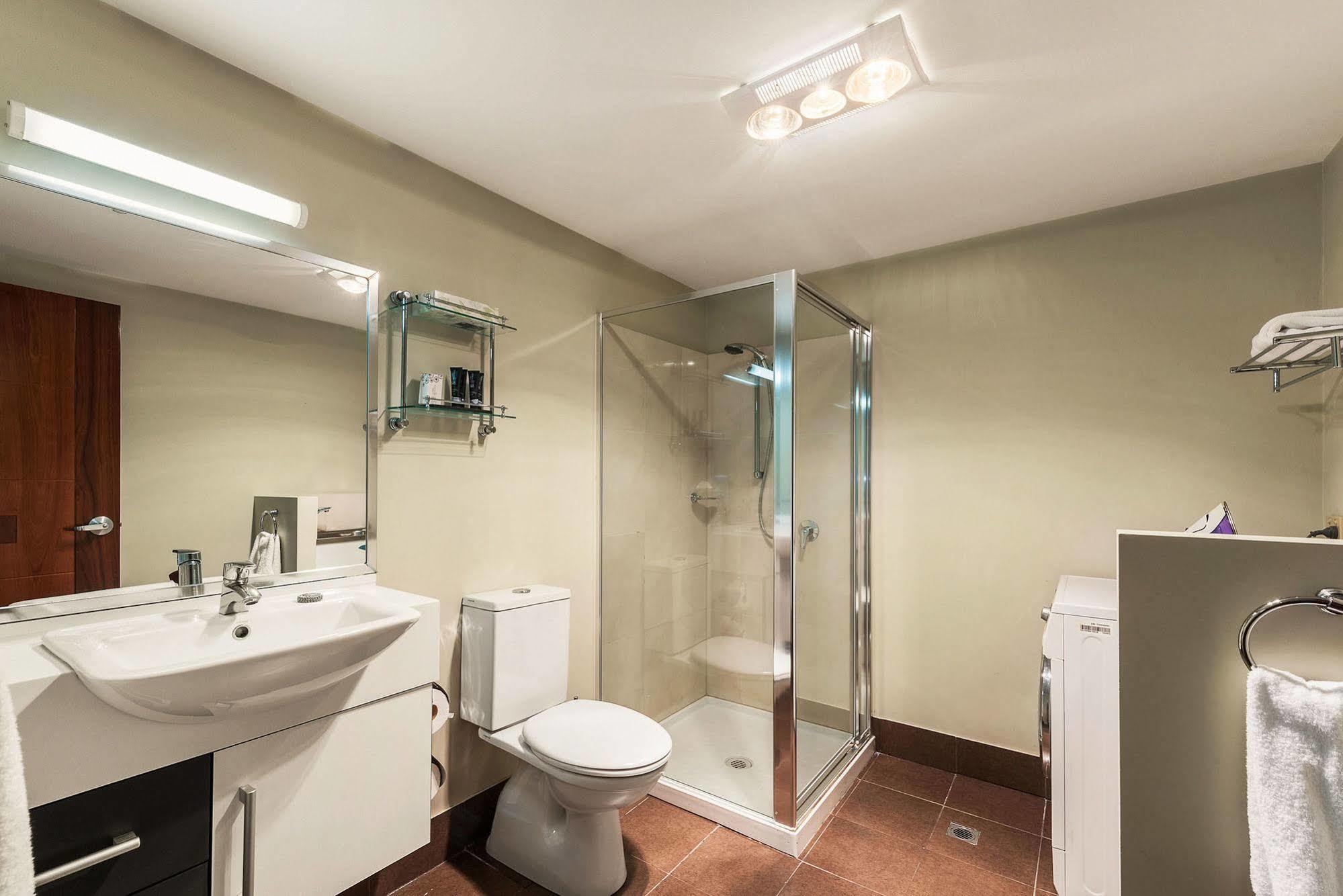 Mantra One Sandy Bay Road Aparthotel