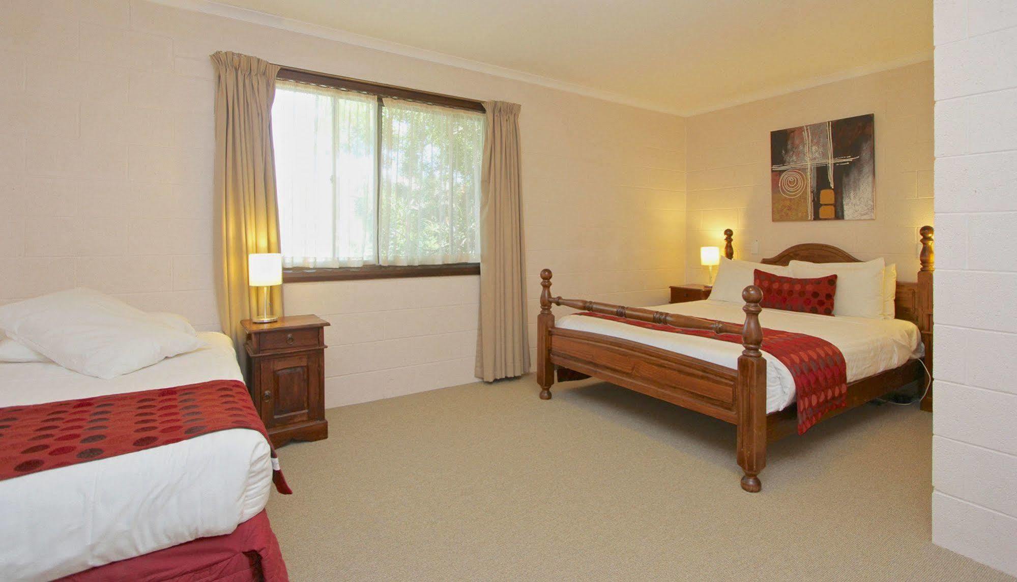 Grosvenor Court Aparthotel 4*