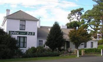 Undine Colonial Bed & Breakfast