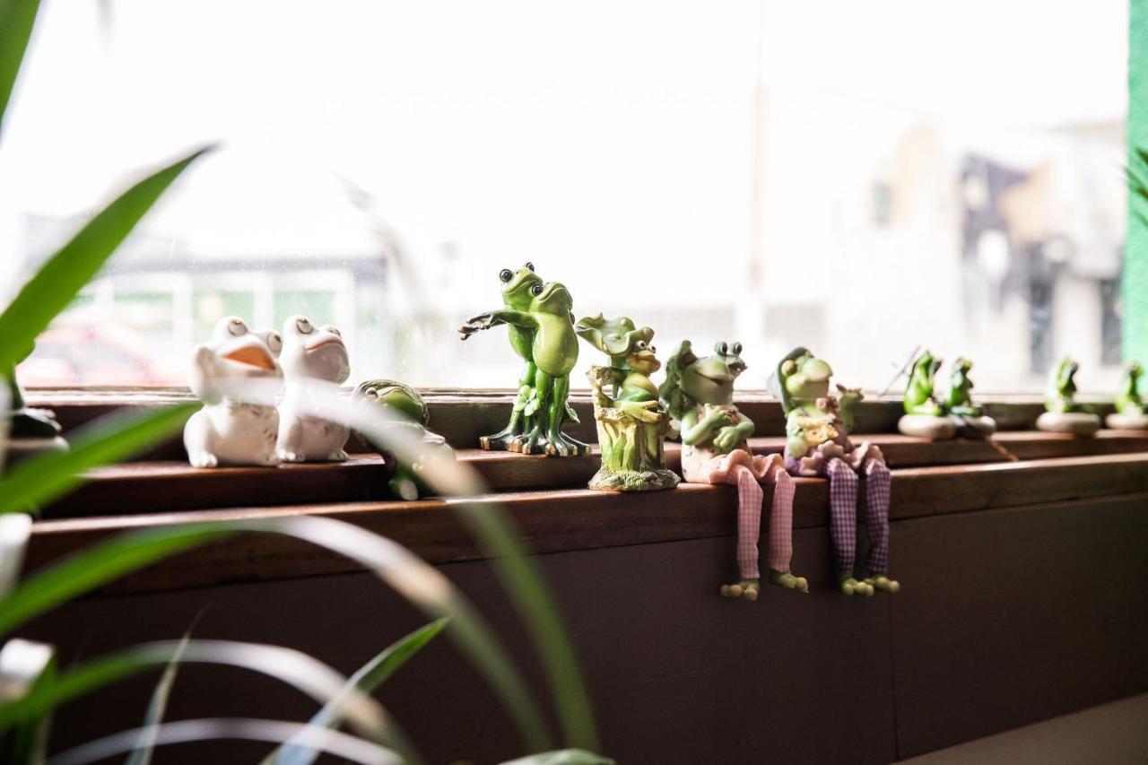 The Pickled Frog *