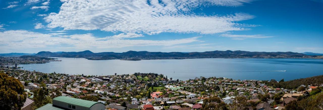 Nature & Relax House, Panoramic Sea View, Free Parking 37 * Hobart