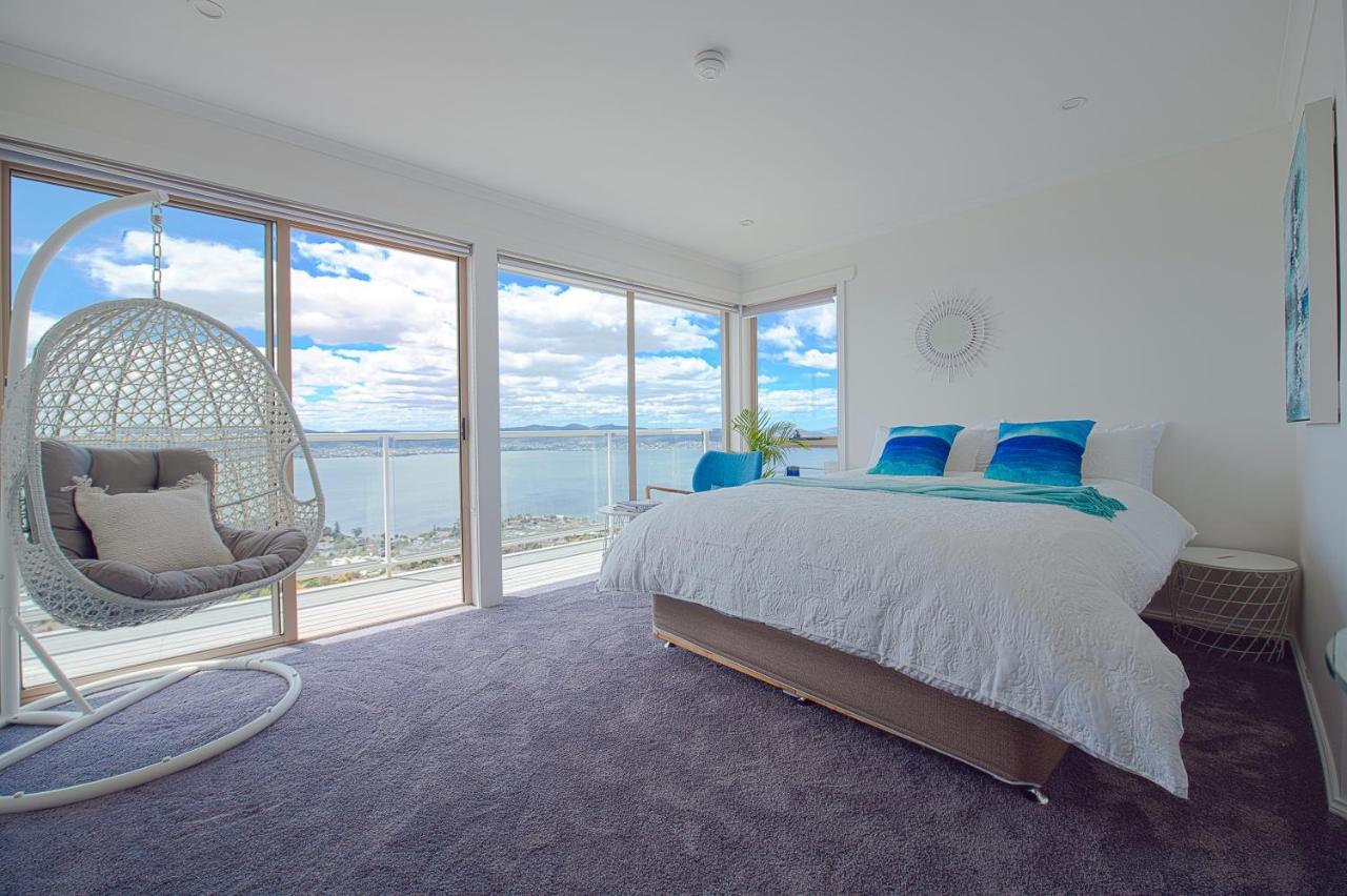 Nature & Relax House, Panoramic Sea View, Free Parking 37 * Hobart