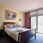 Three Bedrooms Unit With Free Parking
