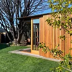 Fusilier Cottage: Luxury Boutique Accommodation In Battery Point