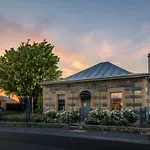 Fusilier Cottage: Luxury Boutique Accommodation In Battery Point