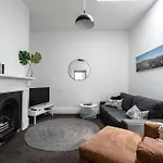 Berwick Cottage And Studio
