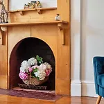 Warwick St Retreat! 3 Bedroom House With Parking