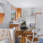 Soho Vibes On Davey - 2 Bedroom Unit Hobart - Free Parking - Free Wifi