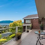 Hobart Panoramic View With Spas
