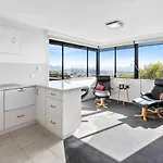 \'Penthouse-Style Pad\' Breathtaking Panoramic Views