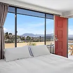 \'Penthouse-Style Pad\' Breathtaking Panoramic Views