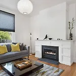 Pillinger Street - Character-Rich Meets Contemporary