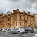 Central Hobart - Beautiful Apartment