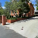 Lowena Cafe And Accommodation