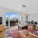 Stunning Newly Renovated Home In Perfect Location