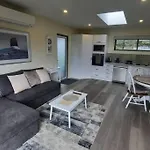 Private Getaway Close To Clifton Beach