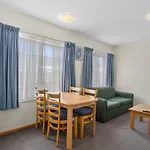 Martin Cash Motel