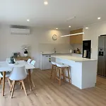 Vineyard Views Brand New Sleeps 6 20 Mins To Cbd