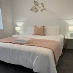 Vineyard Views Brand New Sleeps 6 20 Mins To Cbd