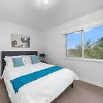Sandy Bay Apartment With Hobart River View, Near Utas - Stroll To Cafes And Shops