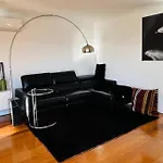 The Tassie - Luxury With Panoramic Water Views