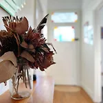 Enchanting Vintage House At South Hobart