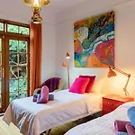 Kate Owen Art House