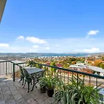 Hobart Vista
