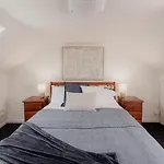 Stay Steps From Salamanca In Historical Cottage