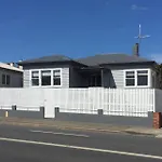 Kangaroo Bay Apartments