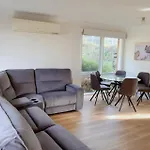 Sunny Retreat House