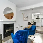 Hampden Cottage Luxury Georgian Apartment