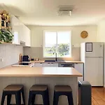 Quarry House - Bright And Renovated!