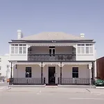 Harrington House Luxury Apartment In Cbd