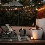 Braithwaite Hobart - Chic Retreat With Outdoor Bath