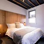 105 Mac Unique Apartments